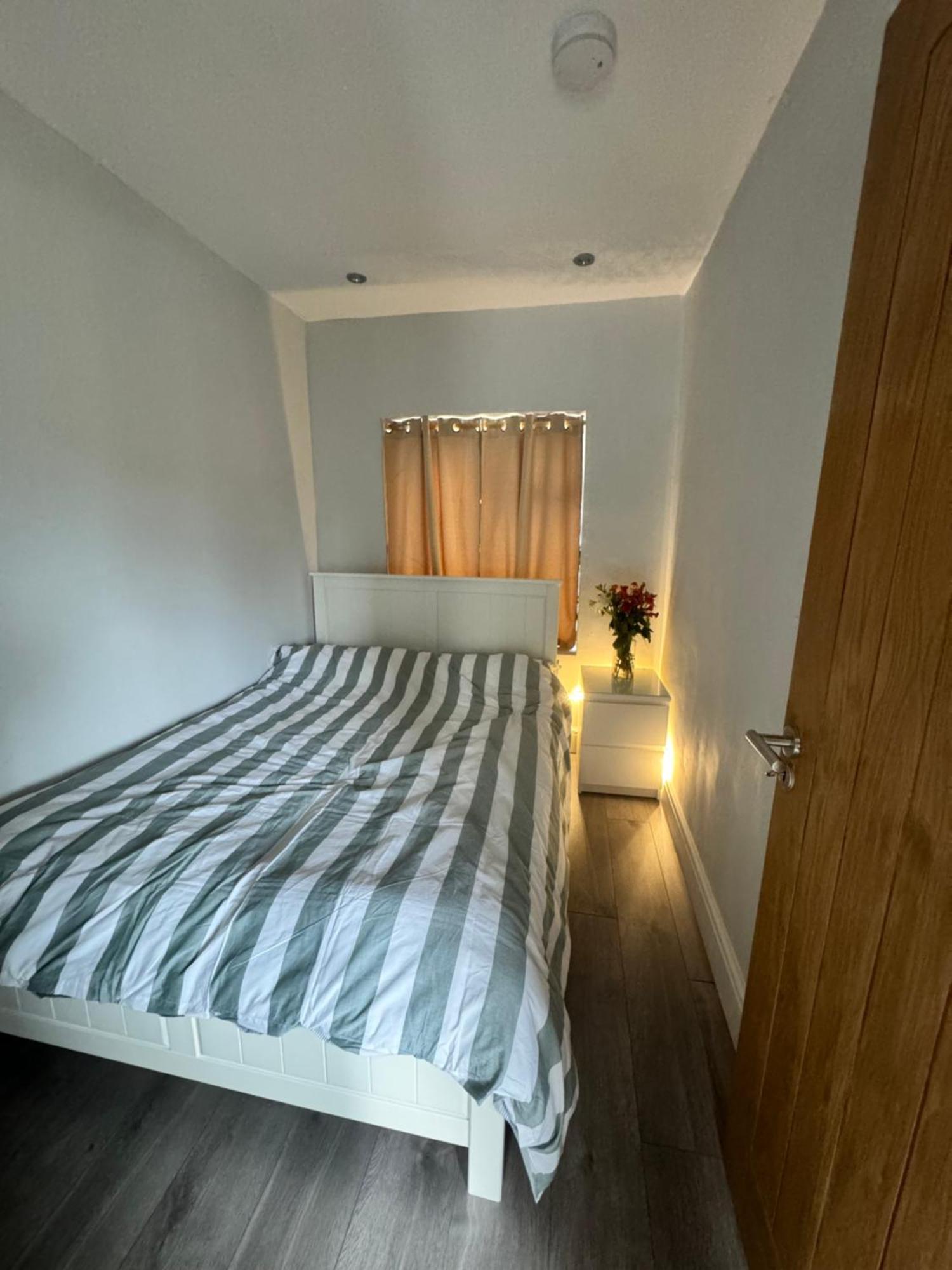 1 Bed With Kitchenette And Bathroom Oxford Esterno foto